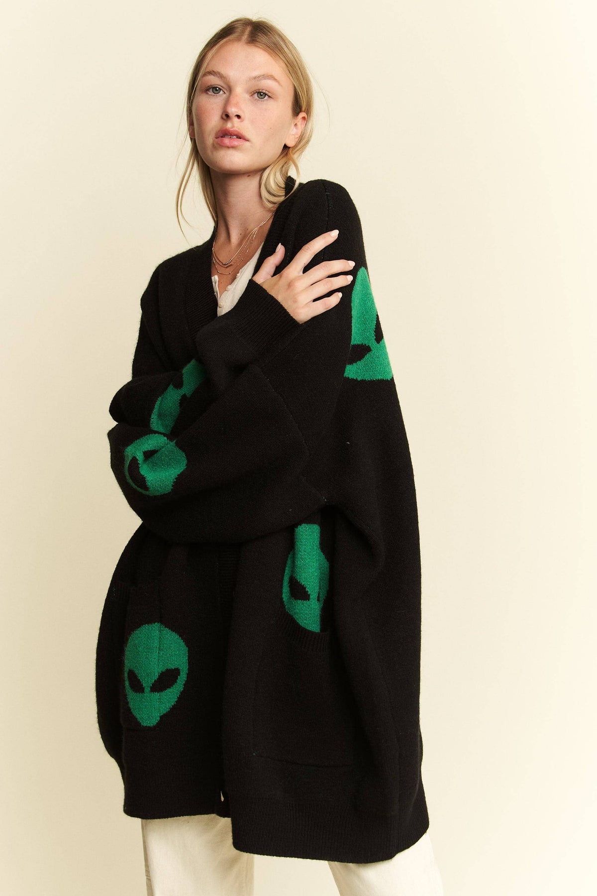 TAKE ME TO YOUR READER | Oversized ALIEN Cardigan